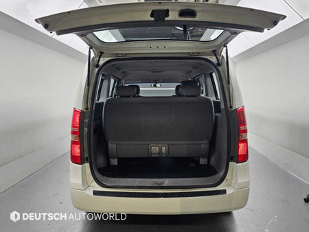 Hyundai Starex — photo 19