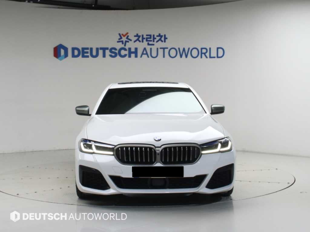 BMW 5-Series — photo 03