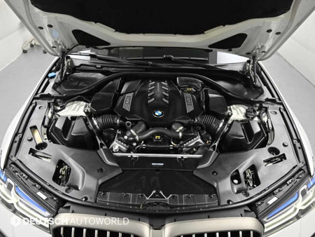 BMW 5-Series — photo 06