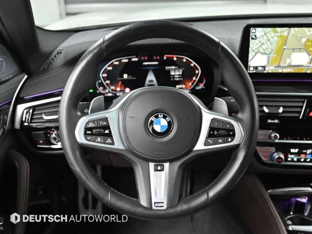 BMW 5-Series — photo 13
