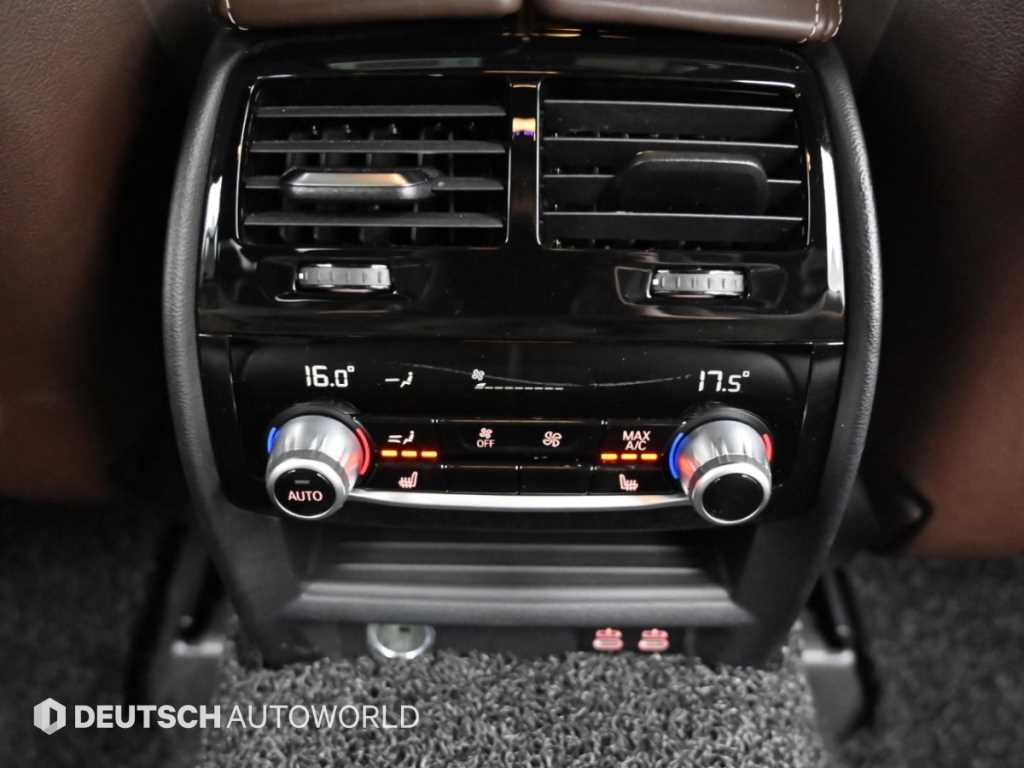 BMW 5-Series — photo 16