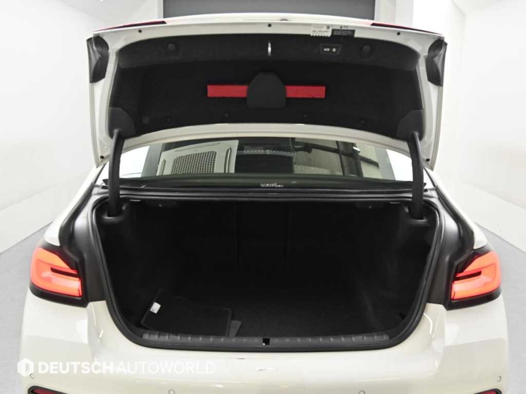 BMW 5-Series — photo 19