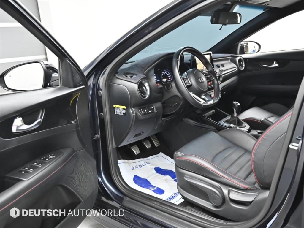 Kia K3 — photo 11