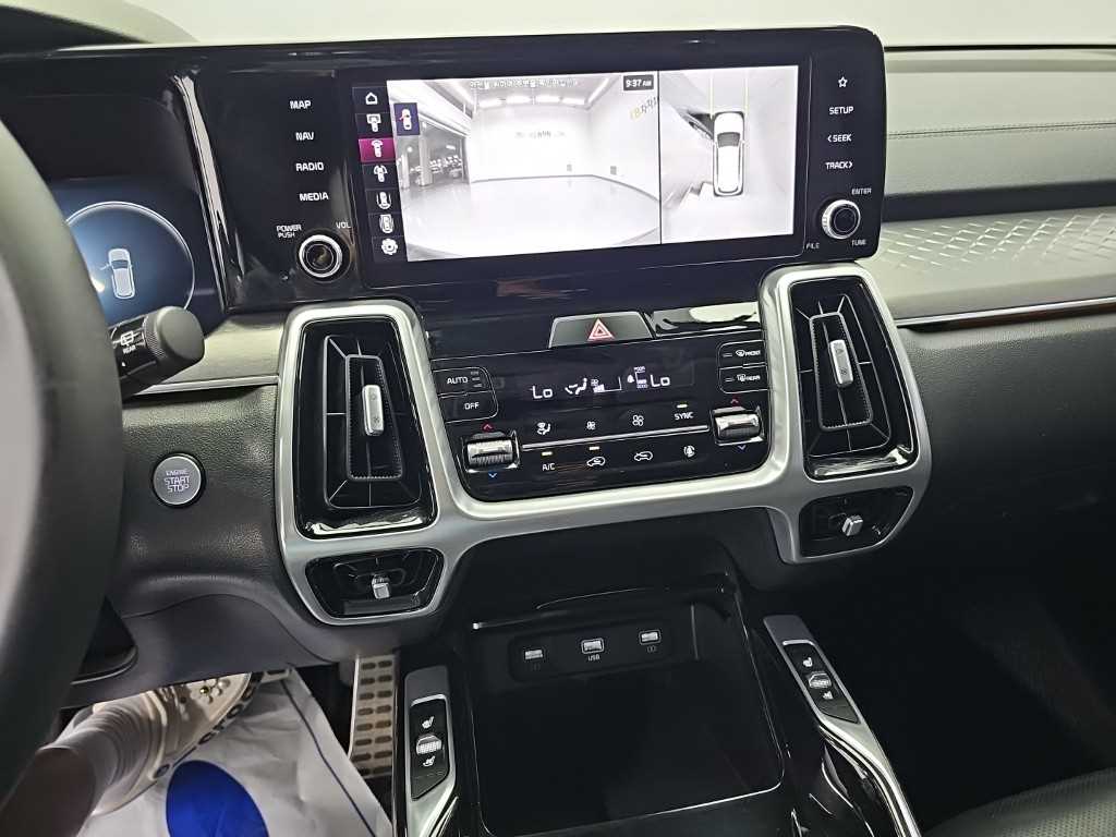Kia Sorento — photo 10