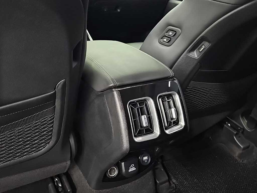 Kia Sorento — photo 13