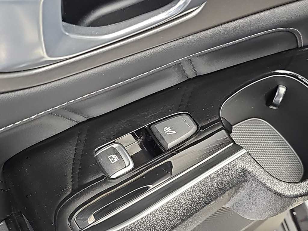 Kia Sorento — photo 14