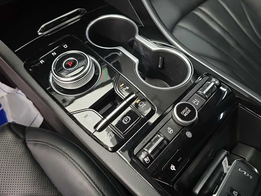 Kia K5 — photo 08