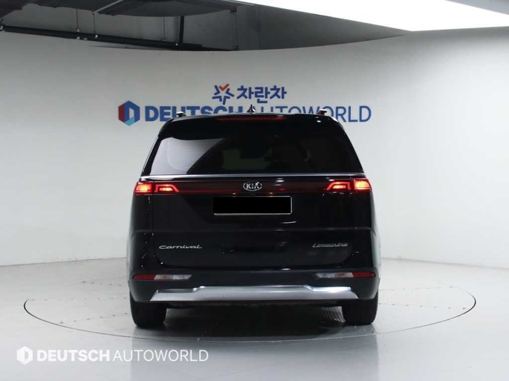 Kia Carnival — photo 04