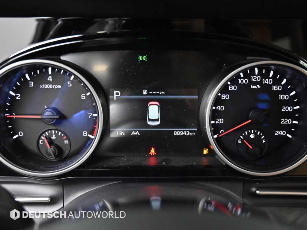 Kia Carnival — photo 08