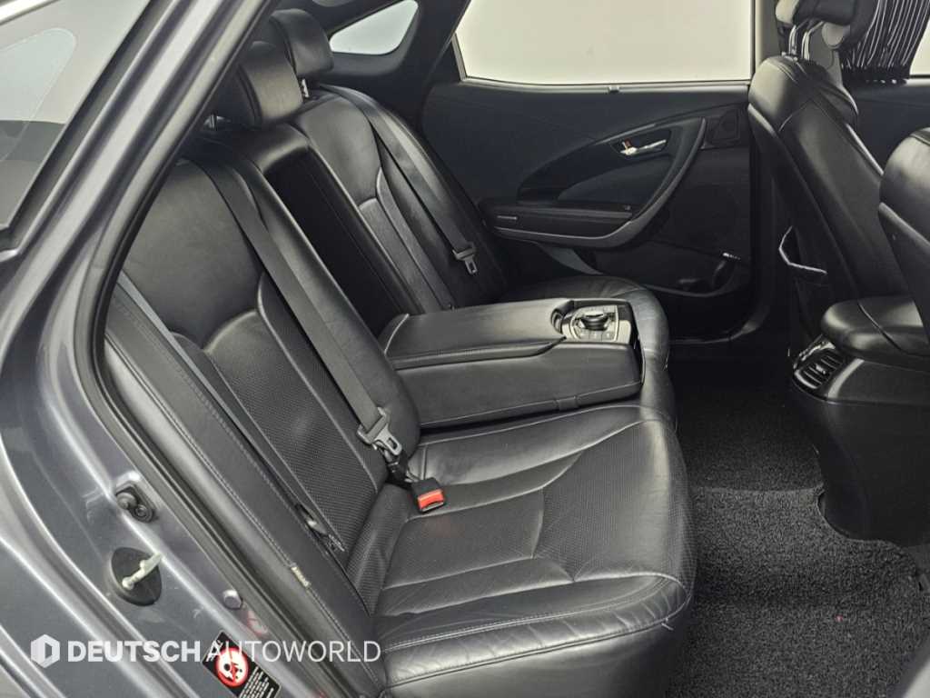 Hyundai Grandeur — photo 13