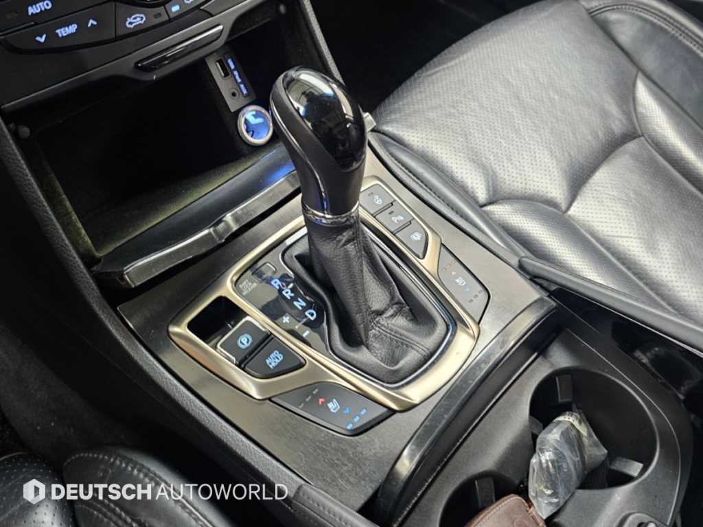 Hyundai Grandeur — photo 17