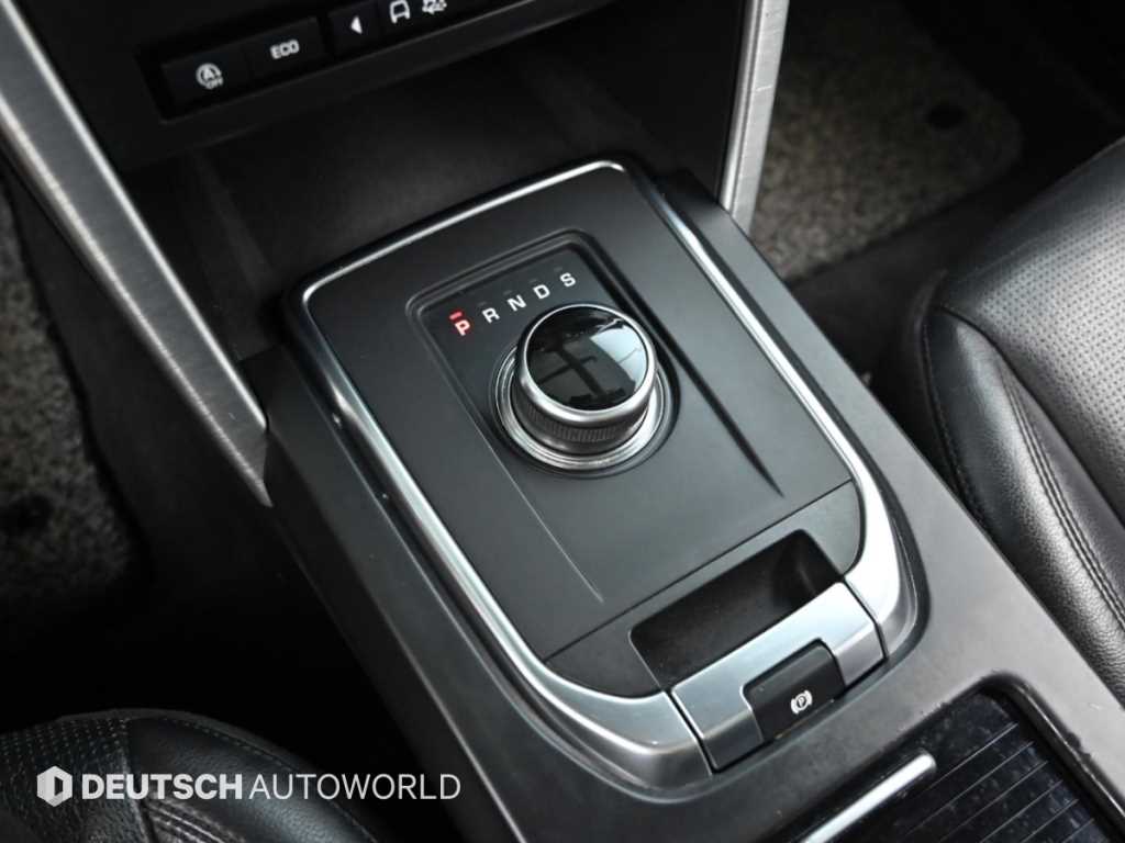 Land Rover Discovery Sport — photo 09