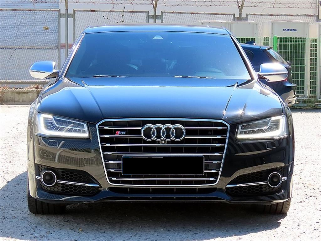 Audi S8 — photo 01