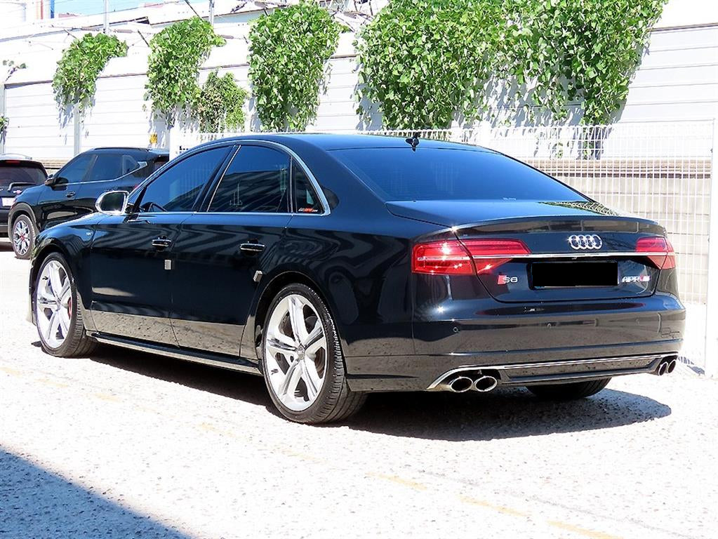 Audi S8 — photo 03