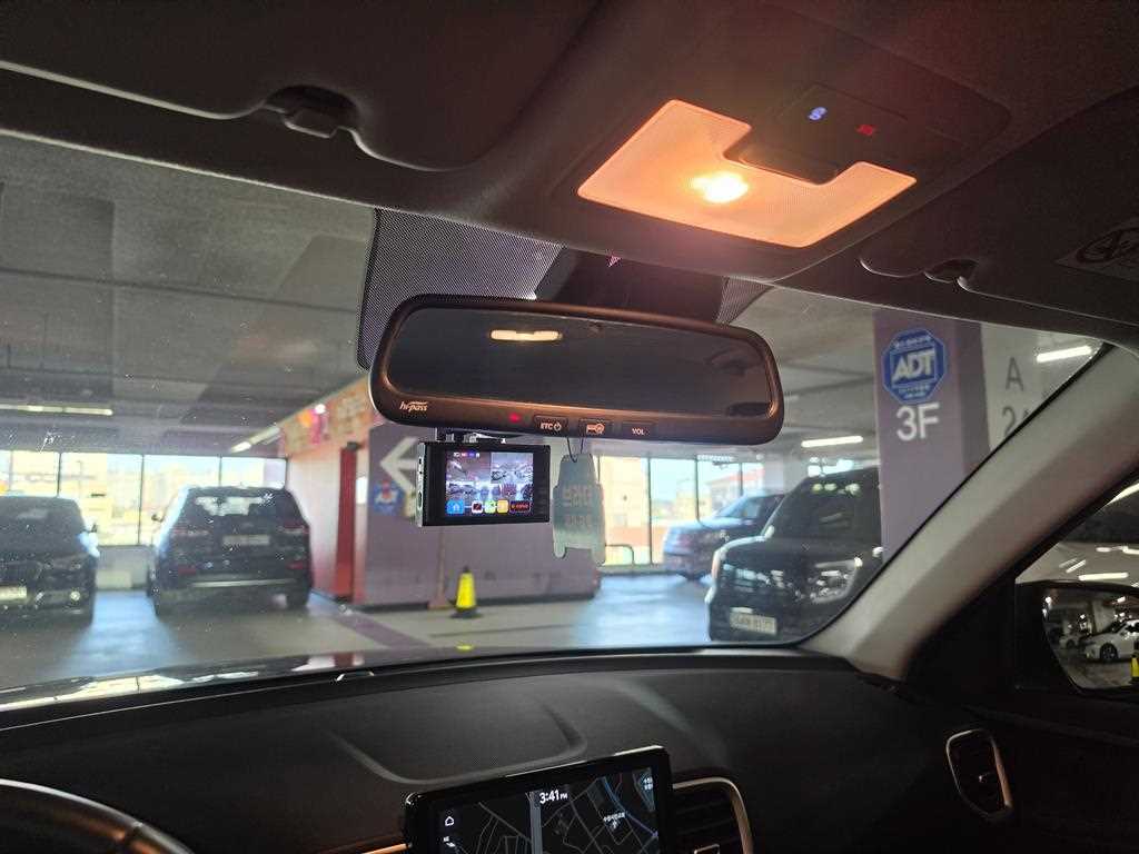 Hyundai Venue — photo 14