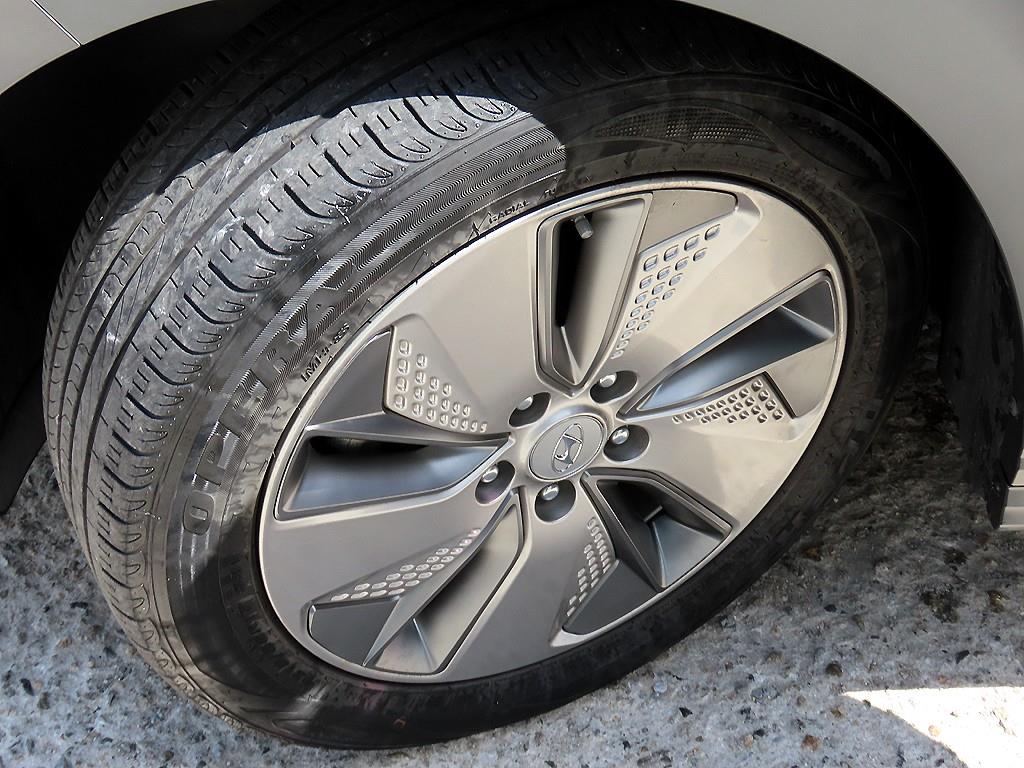 Hyundai Kona — photo 20