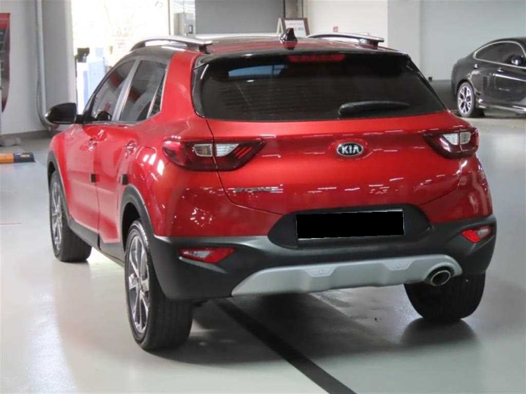Kia Stonic — photo 04