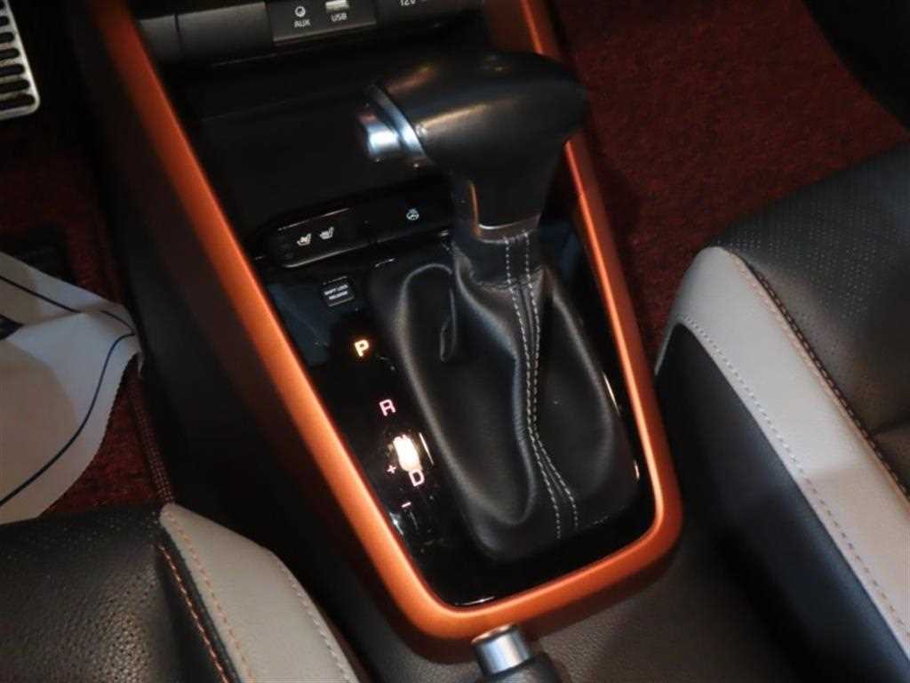 Kia Stonic — photo 06