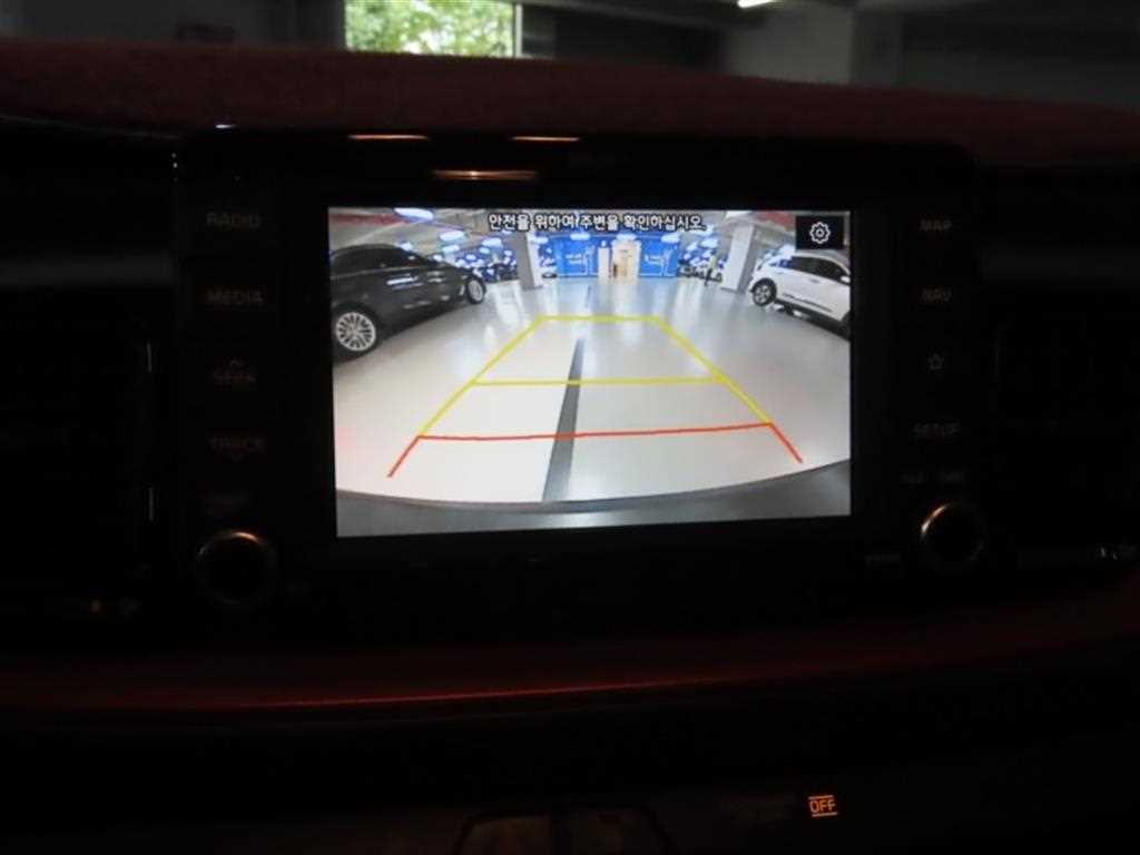 Kia Stonic — photo 09