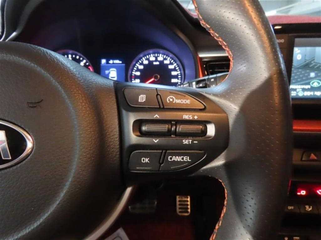Kia Stonic — photo 11