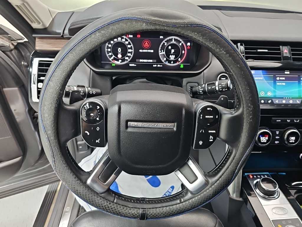 Land Rover Discovery — photo 09