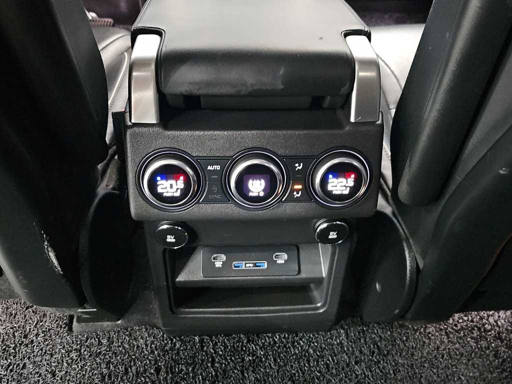 Land Rover Discovery — photo 13