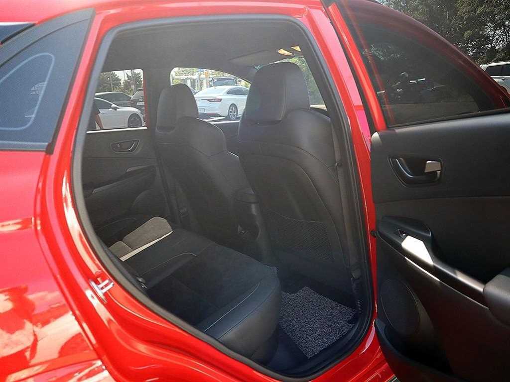 Hyundai Kona — photo 19