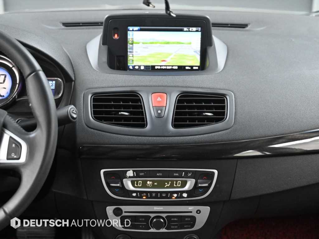 RENAULT SM3 — photo 14