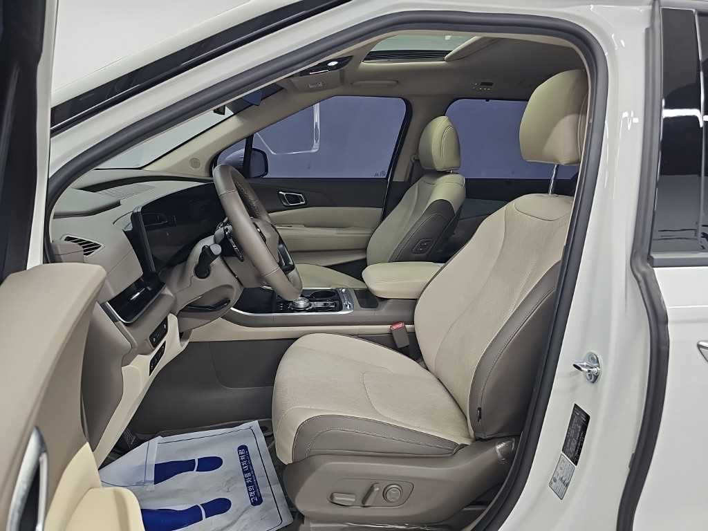 Kia Carnival — photo 11
