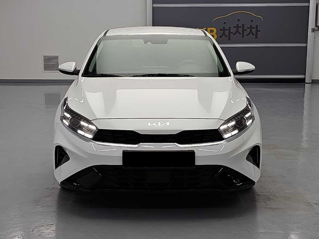 Kia K3 — photo 02