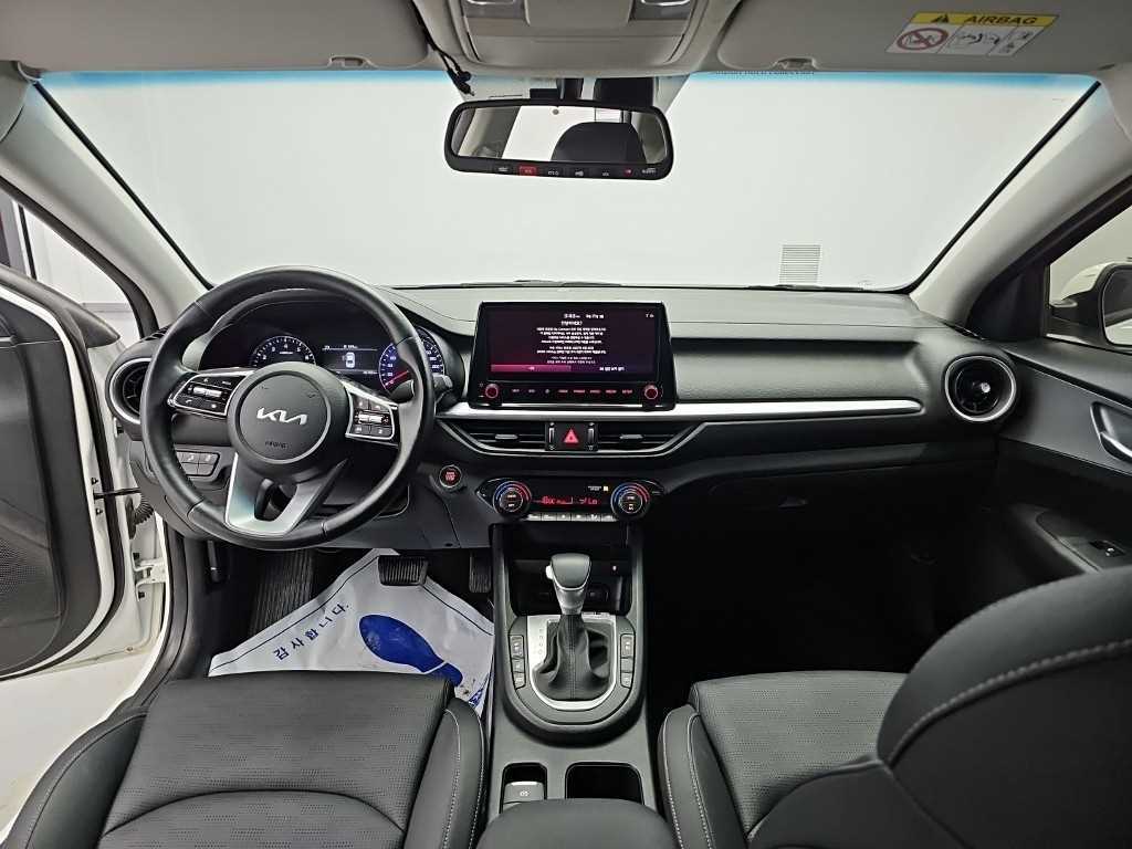 Kia K3 — photo 07