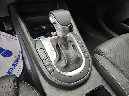 Kia K3 — photo 08