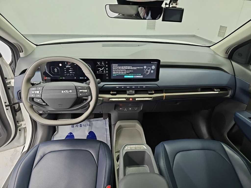 Kia EV3 — photo 01