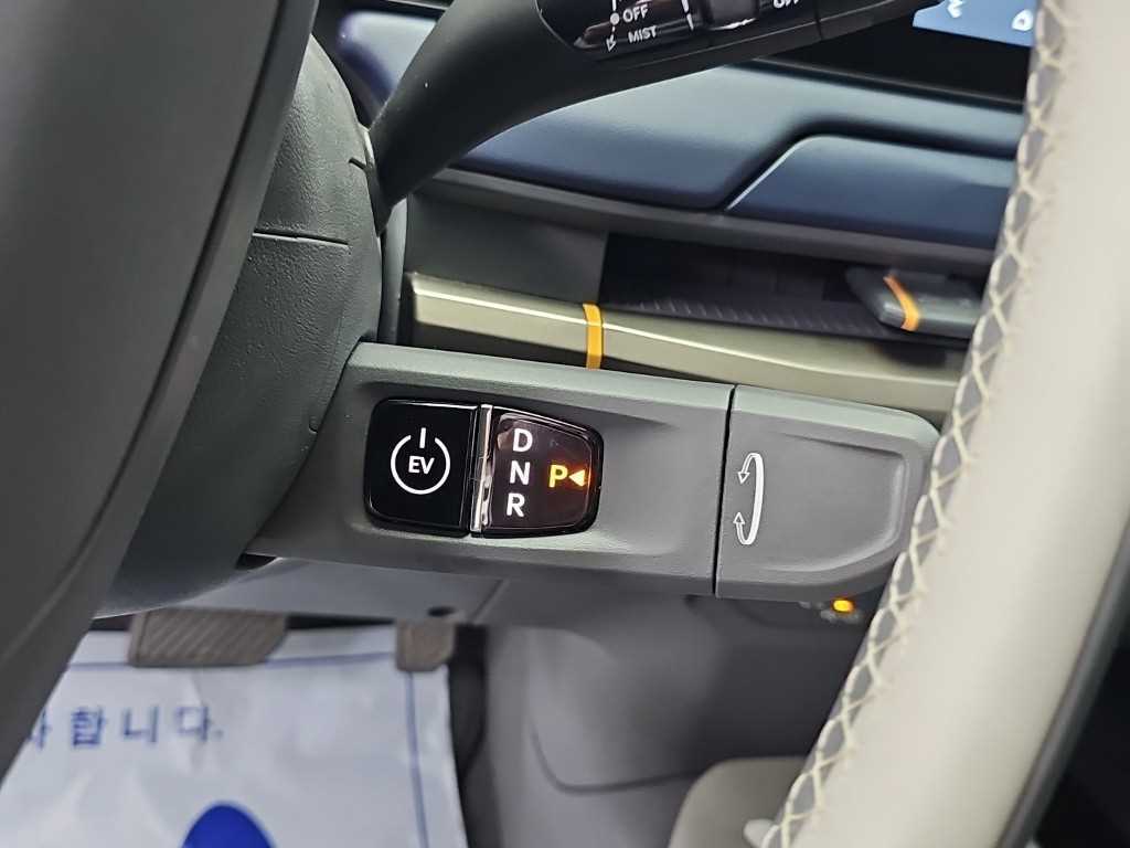 Kia EV3 — photo 08