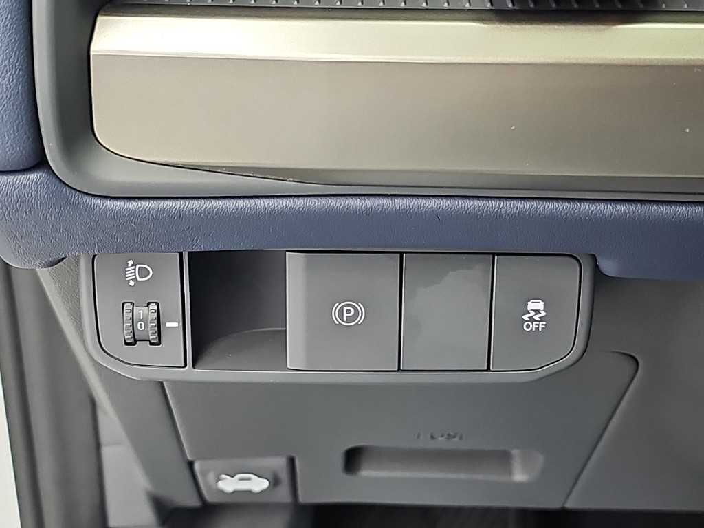 Kia EV3 — photo 19