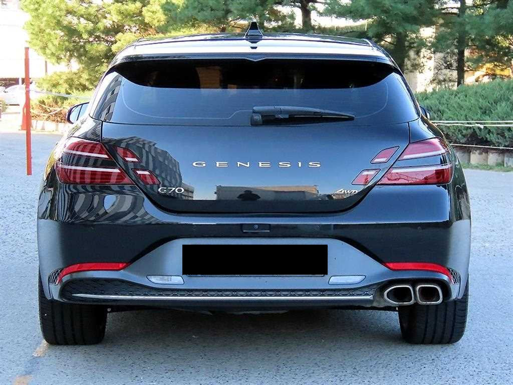 Genesis G70 — photo 04