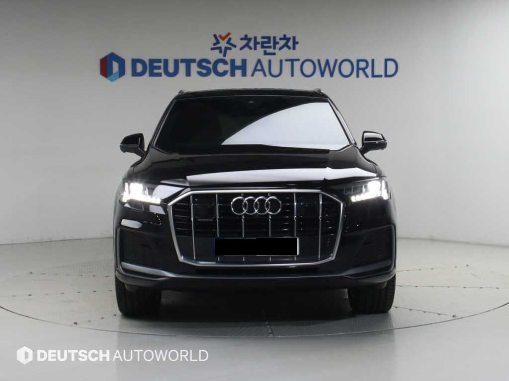 Audi Q7 — photo 03