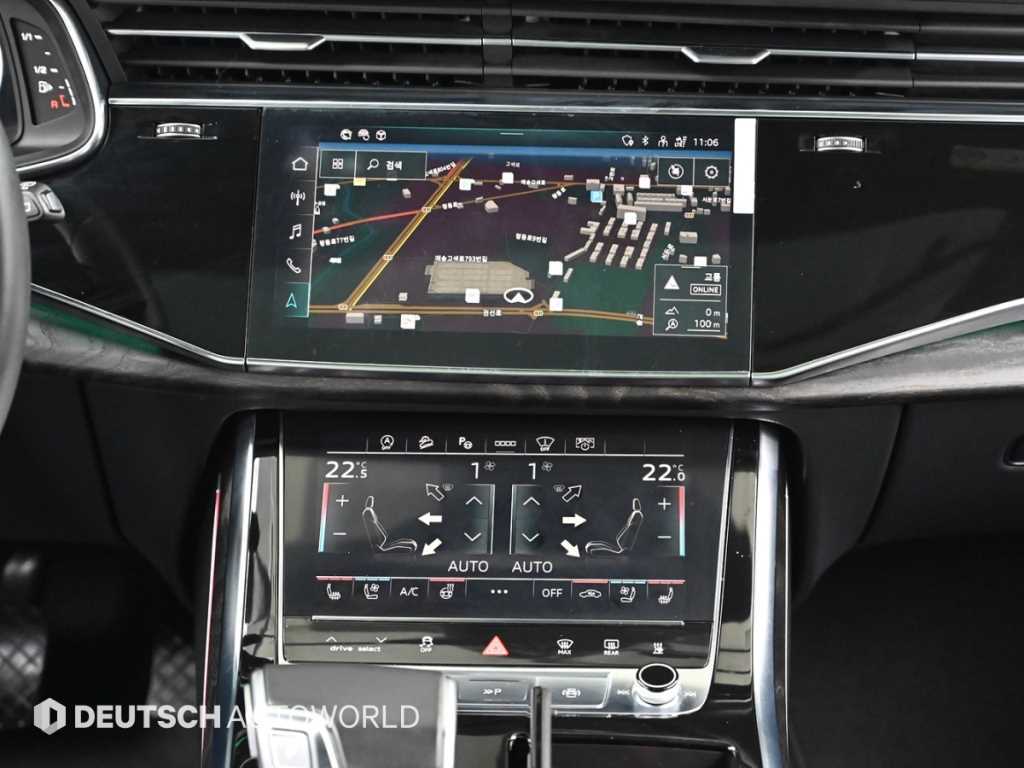 Audi Q7 — photo 14