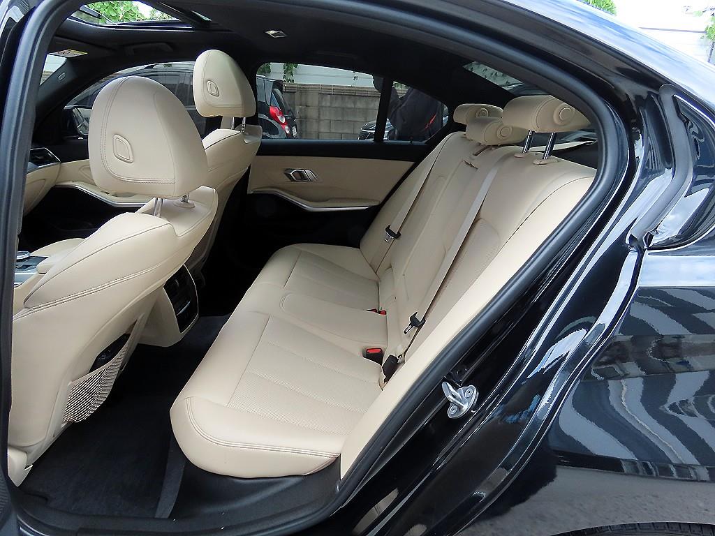 BMW 3-Series — photo 06