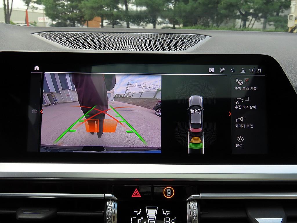 BMW 3-Series — photo 15
