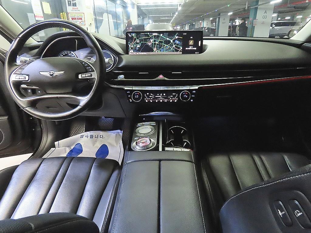Genesis G80 — photo 10