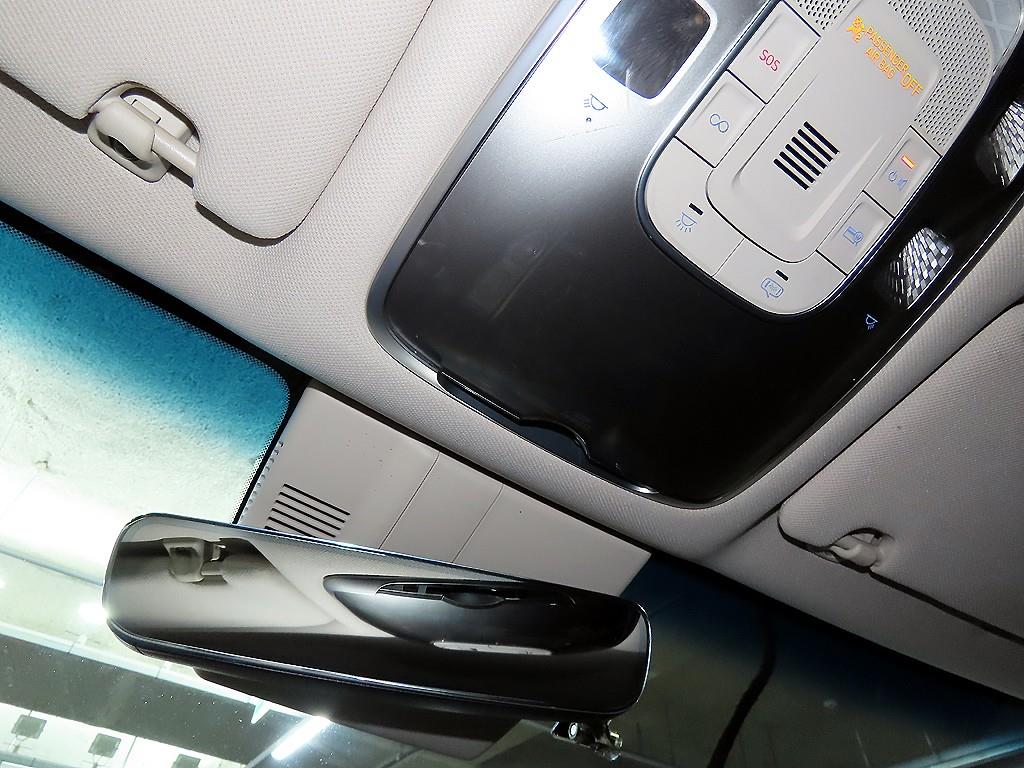 Genesis G80 — photo 16