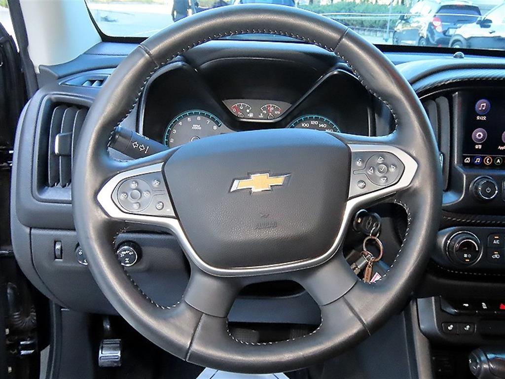 CHEVROLET Colorado — photo 08