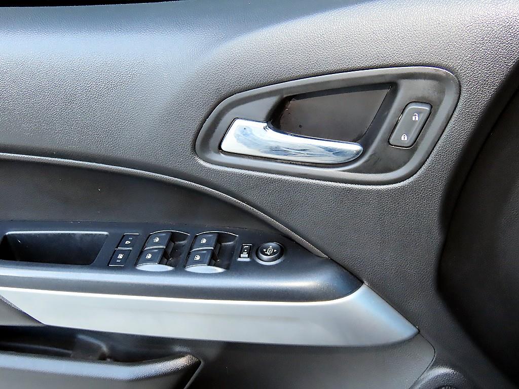 CHEVROLET Colorado — photo 11