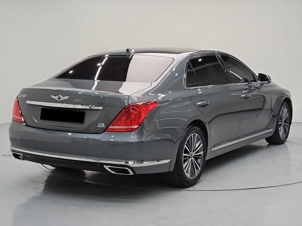 Genesis EQ900 — photo 04