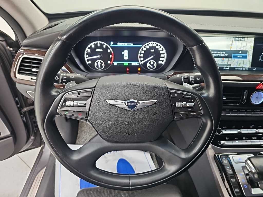 Genesis EQ900 — photo 09
