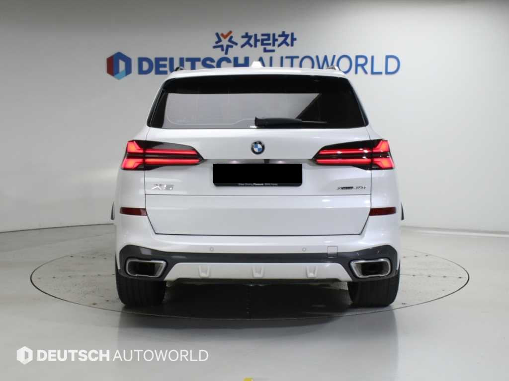 BMW X5 — photo 04