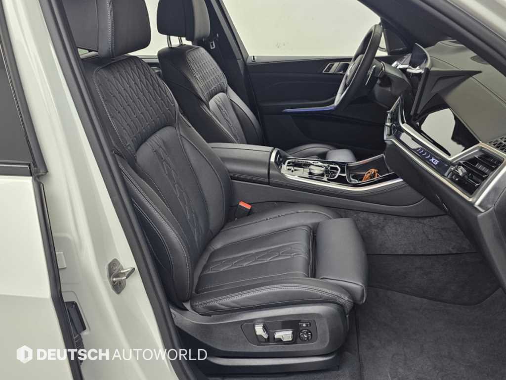 BMW X5 — photo 10