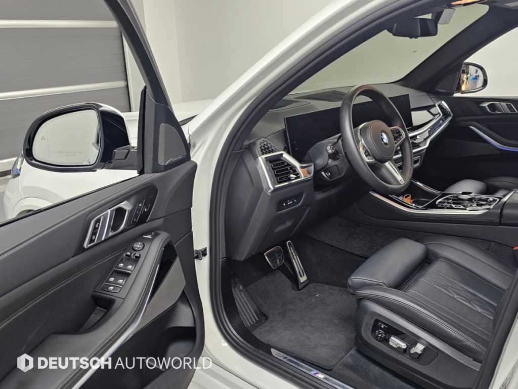BMW X5 — photo 11