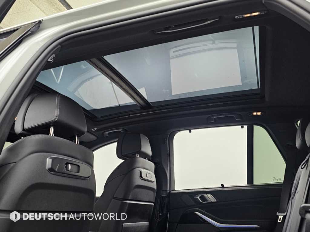BMW X5 — photo 18
